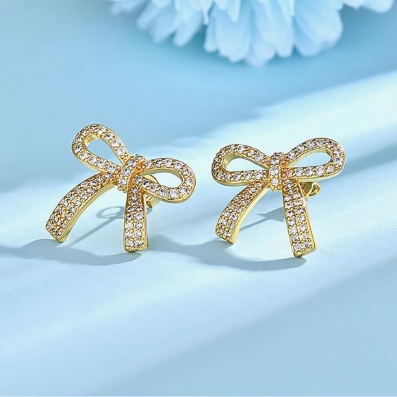 Elegant Gold tone Bow Earrings NWT - Picture 4 of 4